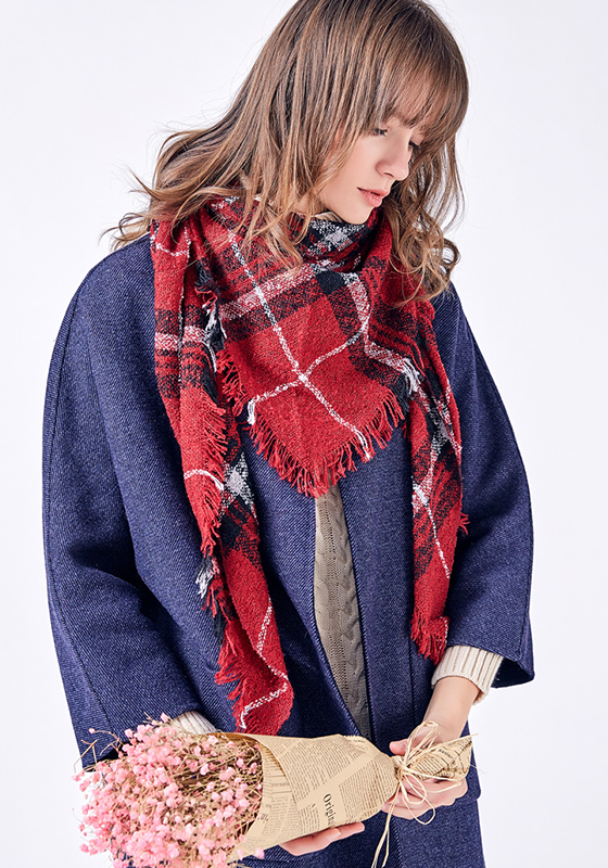 Triangle Plaid Scarf Triangle Plaid Scarf