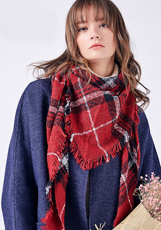 Triangle Plaid Scarf Triangle Plaid Scarf