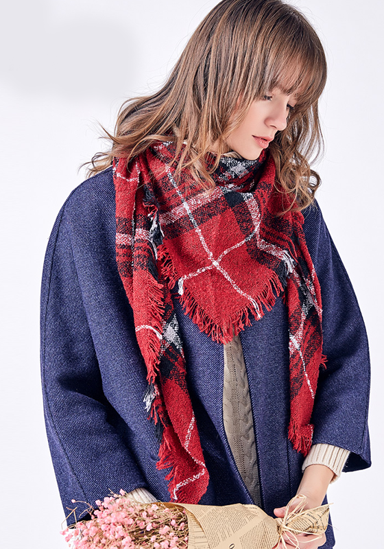 Triangle Plaid Scarf Triangle Plaid Scarf