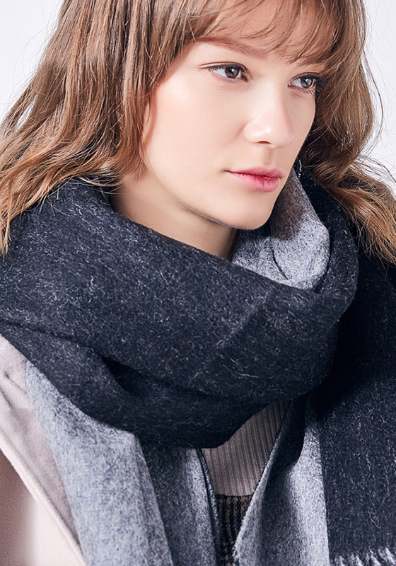 Wool Thick Foulard Scarf Wool Thick Foulard Scarf