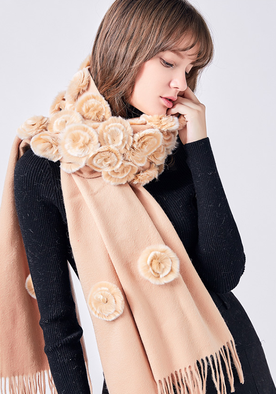Real Fur Flower Scarf Real Fur Flower Scarf